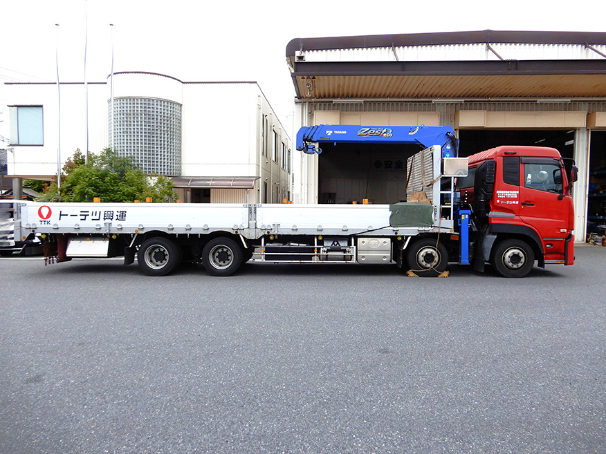 15㌧クレーン低床車