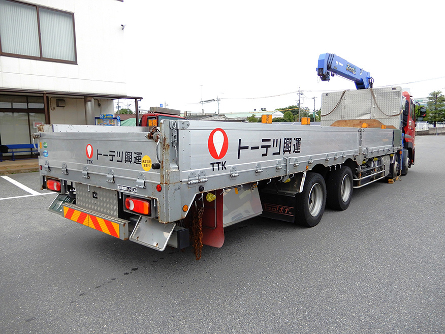 15㌧クレーン低床車