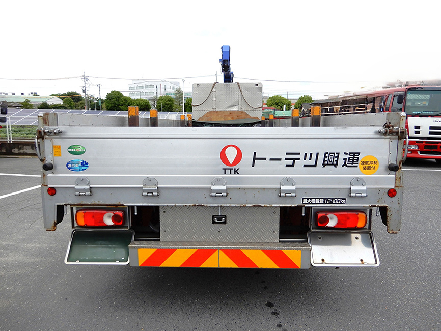 15㌧クレーン低床車