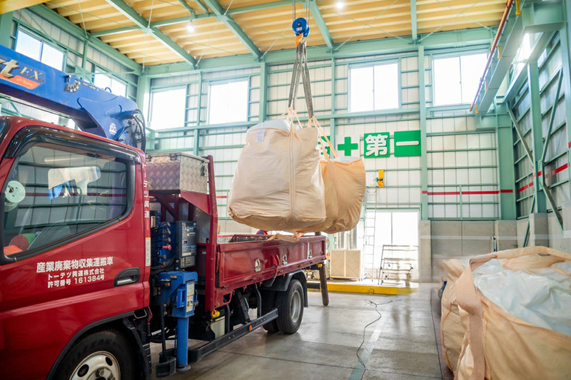 積替保管施設（搬入風景）：画像